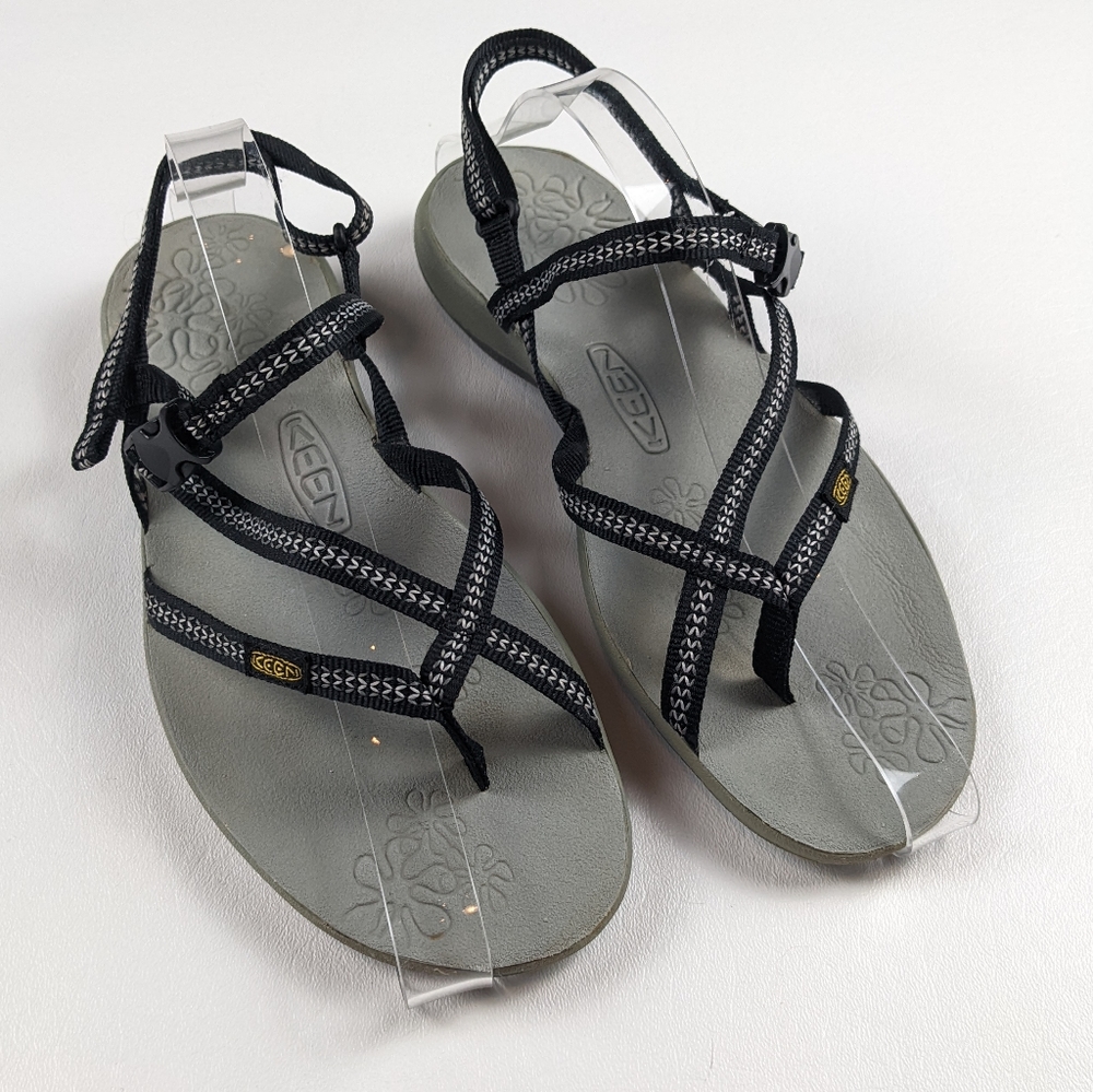 KEEN Black La Paz Thong Sandal
